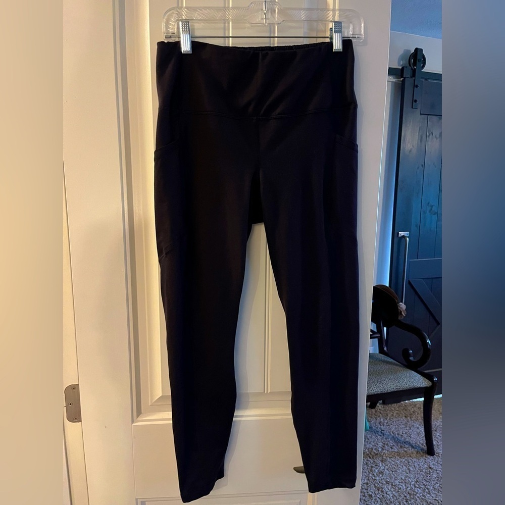Velocity Black High-Waisted Leggings with side pockets, size Large